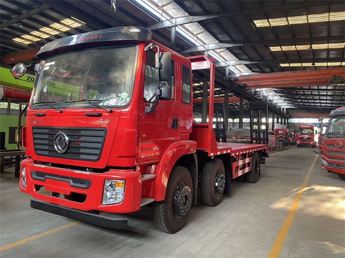東風錦程三軸平闆運輸車